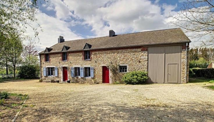 Habitat Bed and Breakfast Momignies Buitenkant foto