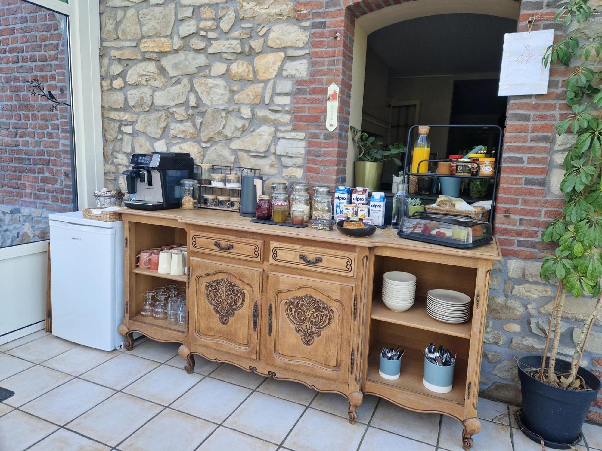 Habitat Bed and Breakfast Momignies Buitenkant foto
