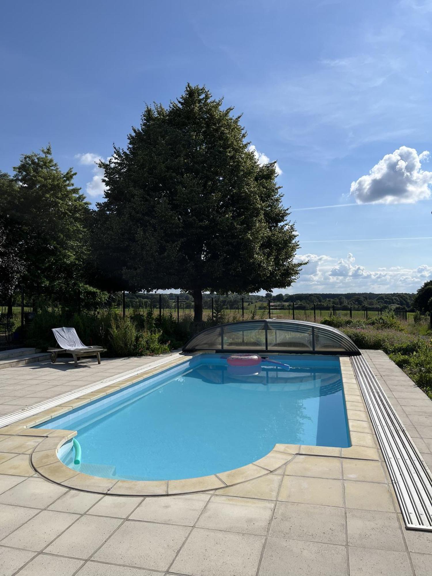 Habitat Bed and Breakfast Momignies Buitenkant foto